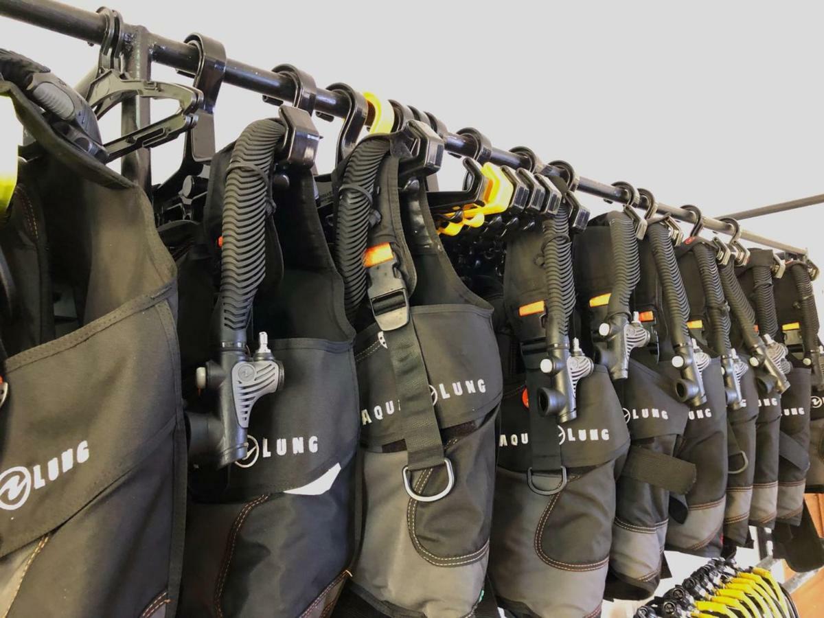 热浪潜水度假村 Keep Diving Resort ボホール エクステリア 写真